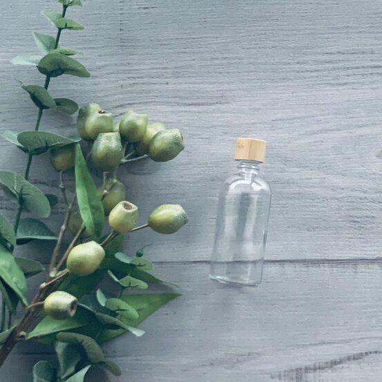 100ml Clear Glass Bottle with Bamboo Lid and Dripolator - centaur packaging