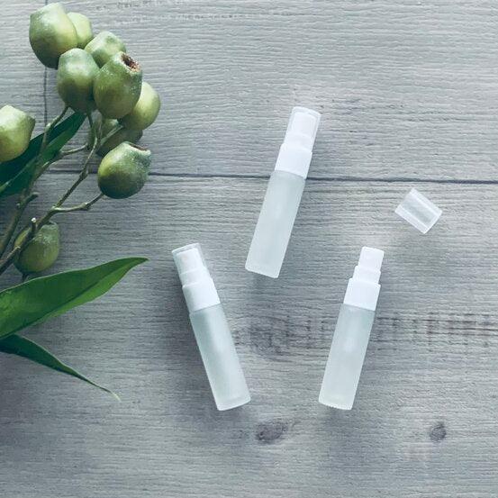 10ml Frosted Glass Bottle with White Mister - centaur packaging