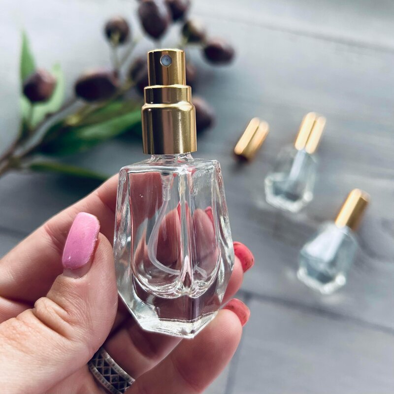 10ml Violet Glass Bottle with Gold Mister - Centaur Packaging