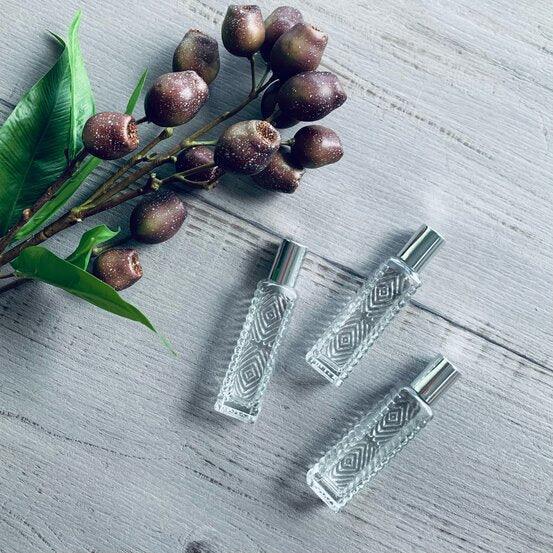 14ml ADELE Clear Glass Bottle with Roller Silver Lid - centaur packaging