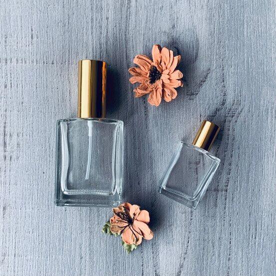 15ml Square Glass Bottle with Roller Gold Lid - centaur packaging