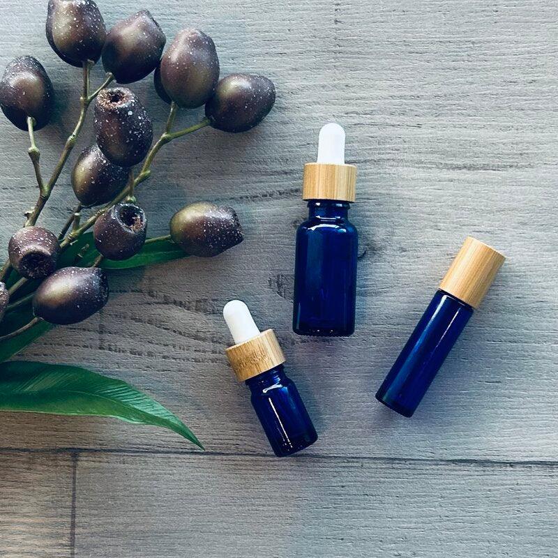 20ml Cobalt Blue Bottle with White Bamboo Dropper - centaur packaging