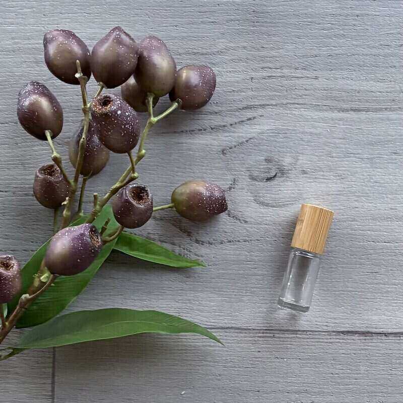 5ml clear lass roller bottle with bamboo lid