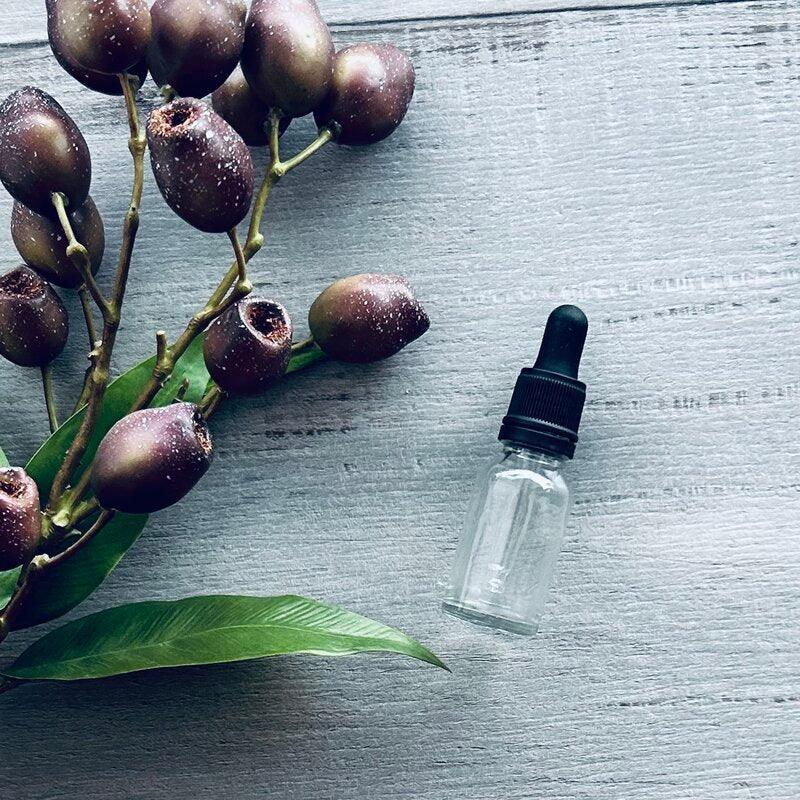 15ml clear glass bottle with black dropper