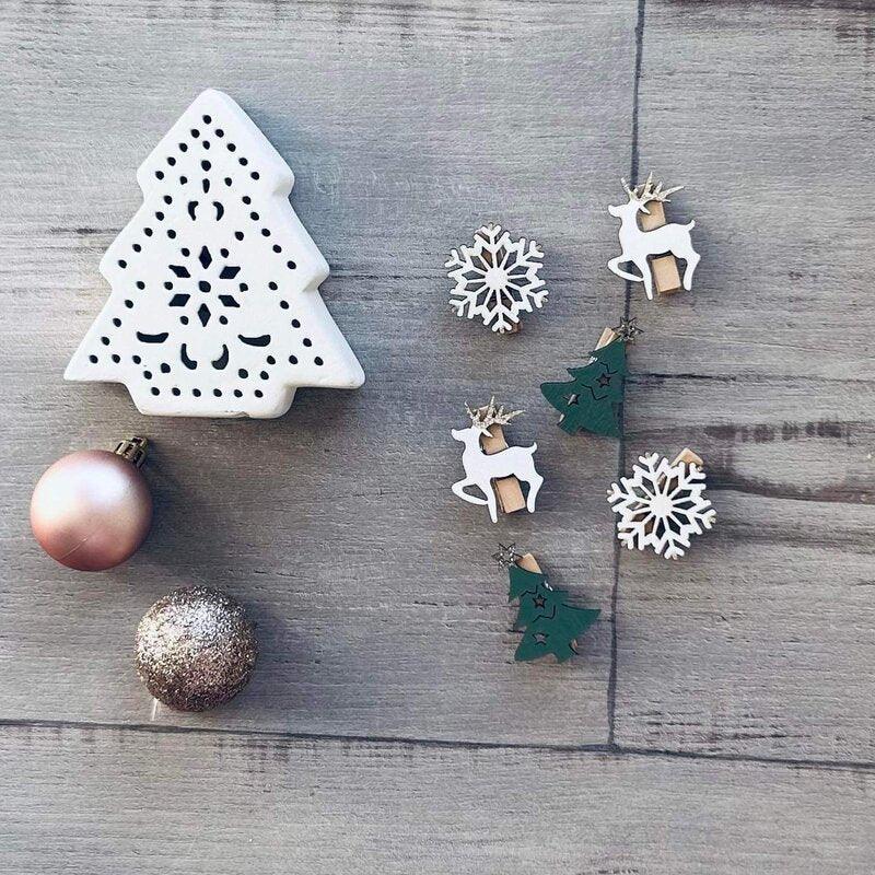christmas pegs green reindeer, snowflake and green tree