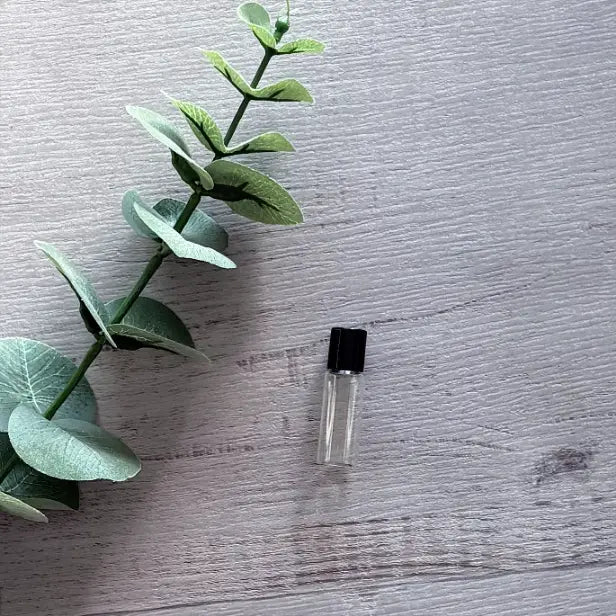 5ml Clear Thin Glass Roller Bottle with Black Lid 12 Pack single lid on