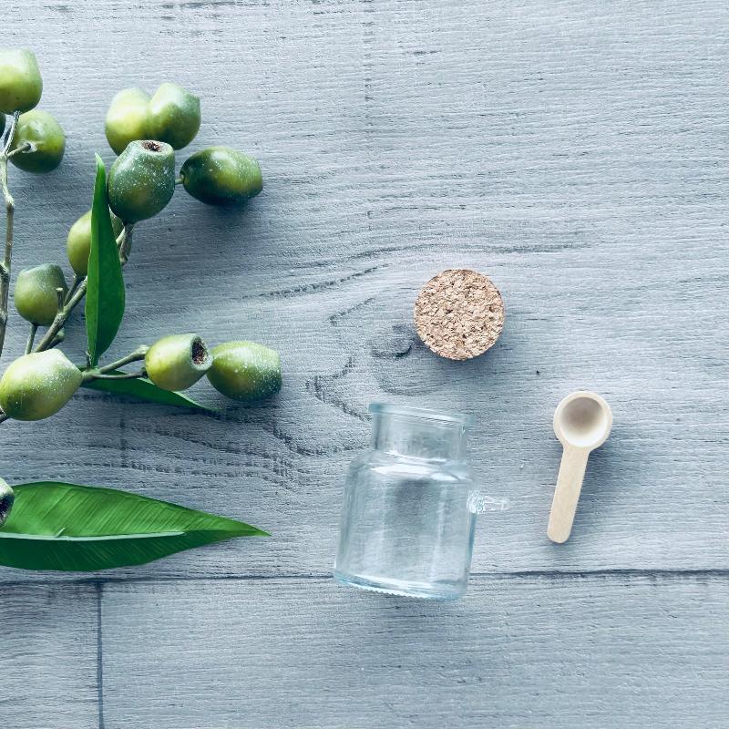 100ml glass bath salt jar with cork lid and spoon attached