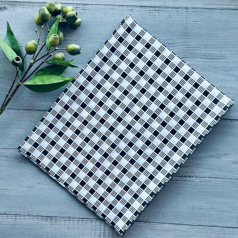 Gingham Chequered Printed Greaseproof Paper 1-2 sheet - Black -200sheets - centaur packaging