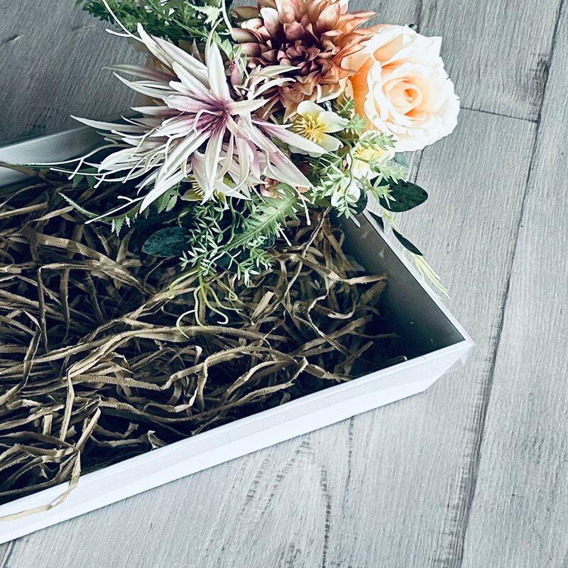 Hamper Gift Box Large White With Clear Lid - centaur packaging