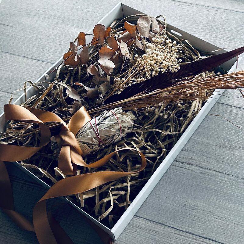 Hamper Gift Box Medium White - Box Only No Lid - centaur packaging