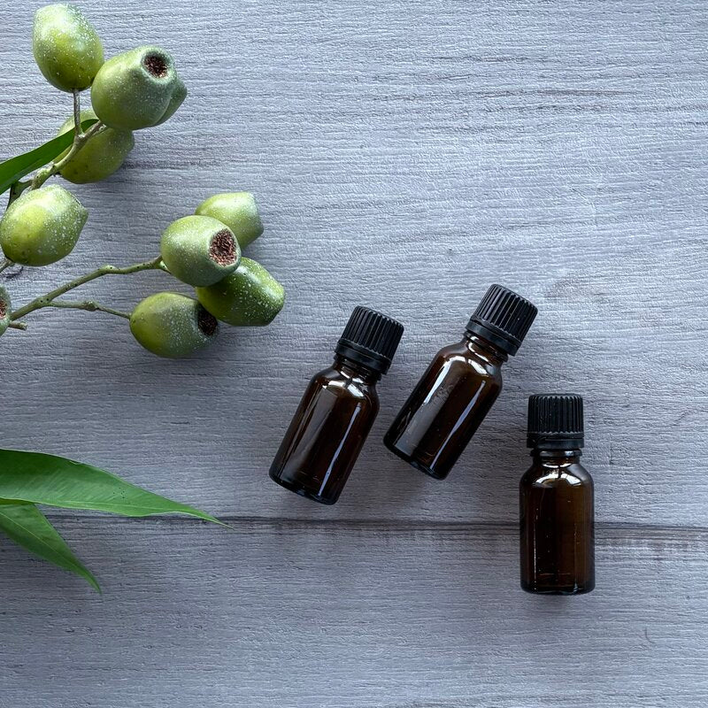 15ml amber glass bottle with black tamper evident lid with dripolator x3