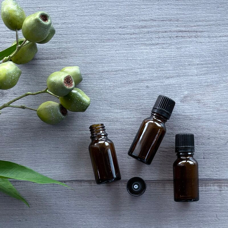 15ml amber glass bottle with black tamper evident lid with dripolator x3