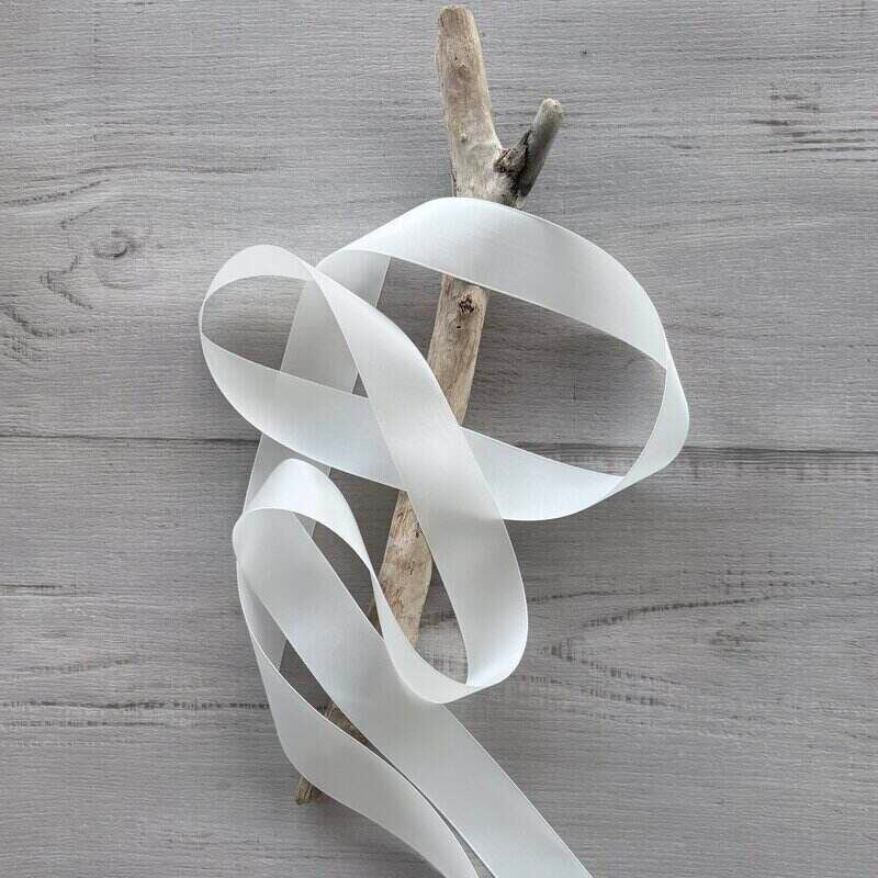 Satin Ribbon Single Faced 38mm x 46mt - White