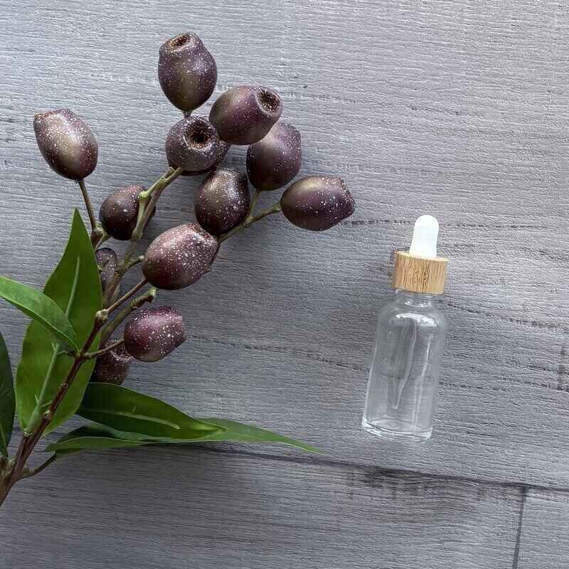 30ml clear lass bottle with white and bamboo dropper