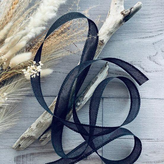Faux Linen Ribbon with Scalloped Edge Black 25mm x 10mt - centaur packaging