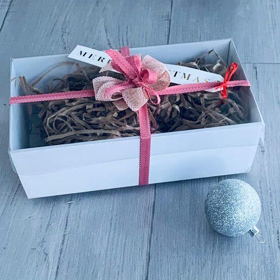 Hamper Gift Box Small White With Clear Lid - centaur packaging