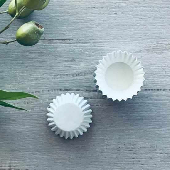 Mini Foil Cupcake Cases-White PK125 - centaur packaging