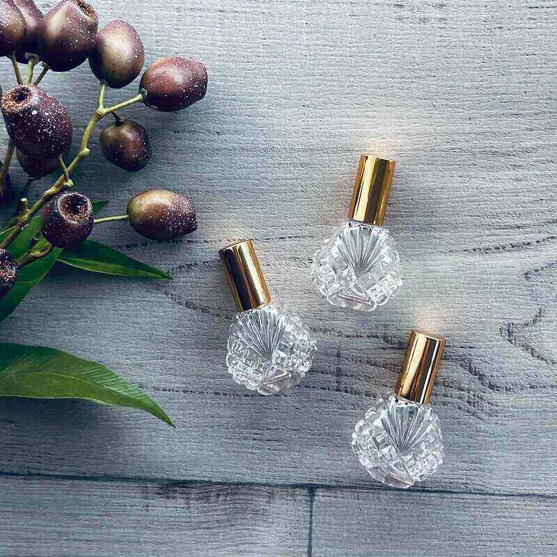 10ml Dahlia Glass Bottle with Gold Perfume Mister - Centaur Packaging