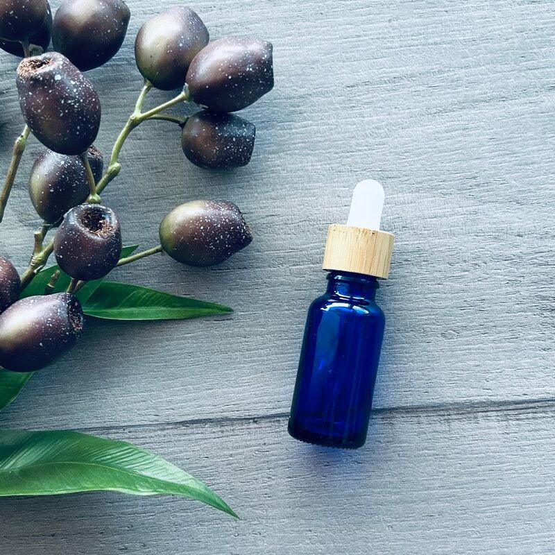 20ml Cobalt Blue Bottle with White Bamboo Dropper - centaur packaging