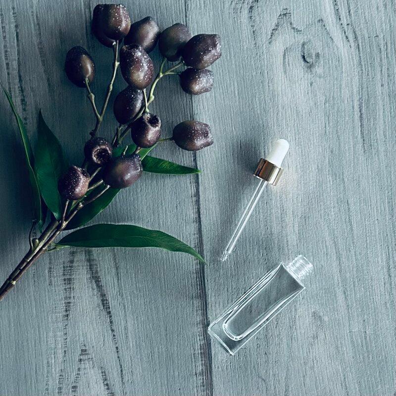 30ml Tall Glass Bottle with Gold Dropper - centaur packaging