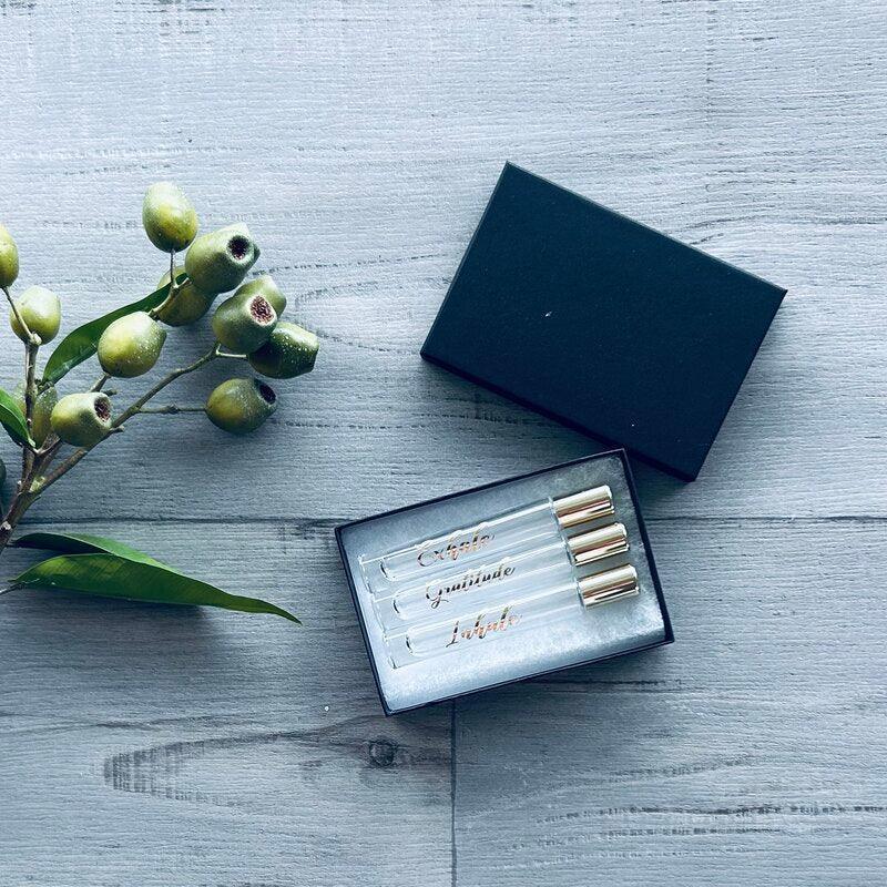 rectangle box black filled with cotton and glass rollers