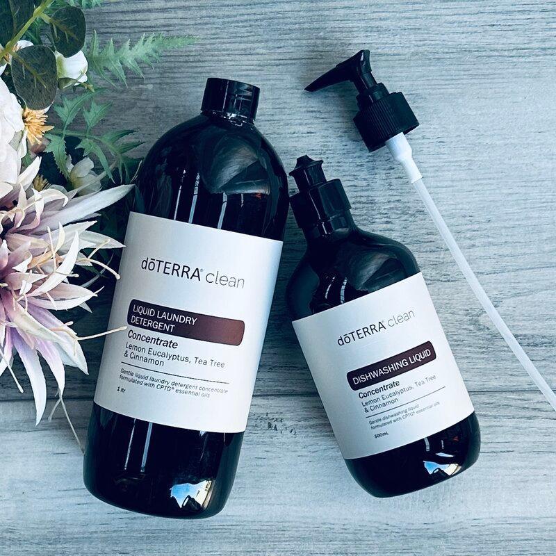 black pump to fit 500ml and 1 litre bottles with bottles