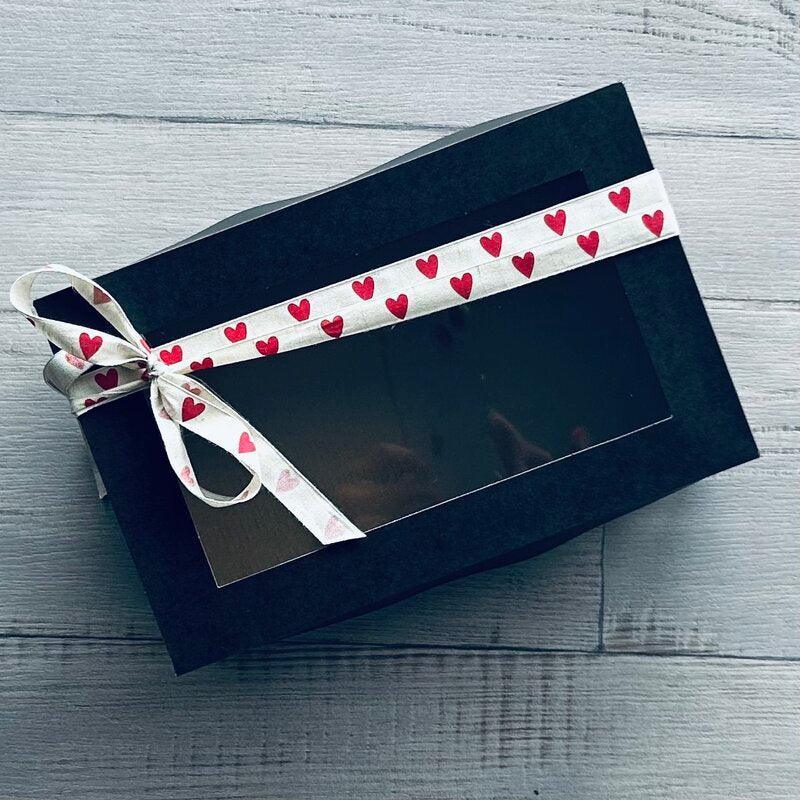 eco hamper extra small black with red heart ribbon