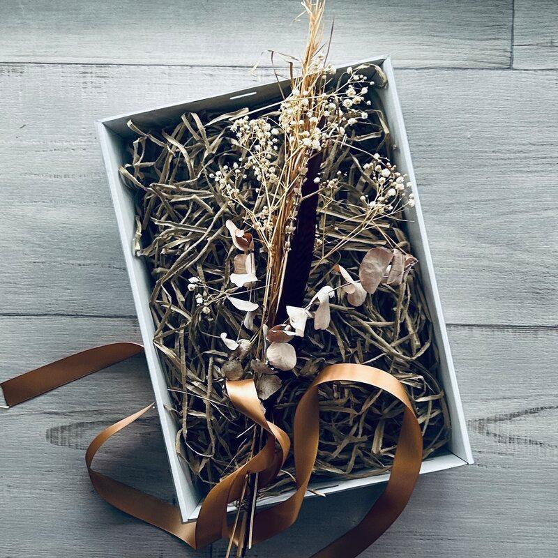 Hamper Gift Box Medium White With Clear Lid - centaur packaging