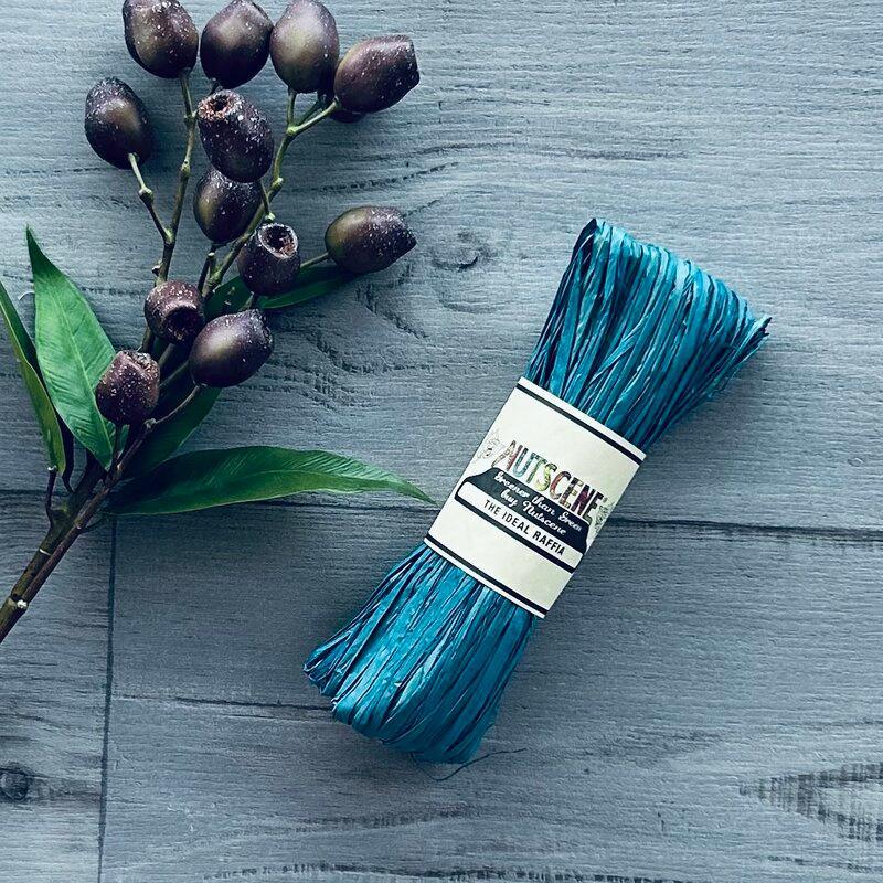 Raffia Nutscene - Blue Jewel - centaur packaging