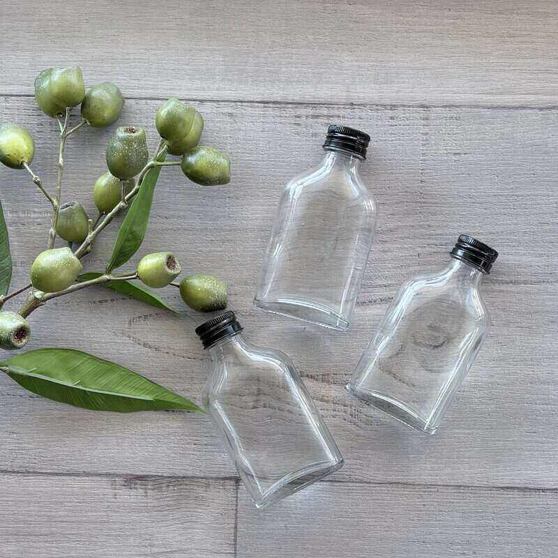 110ml Glass Flask with Black Lid LID ON