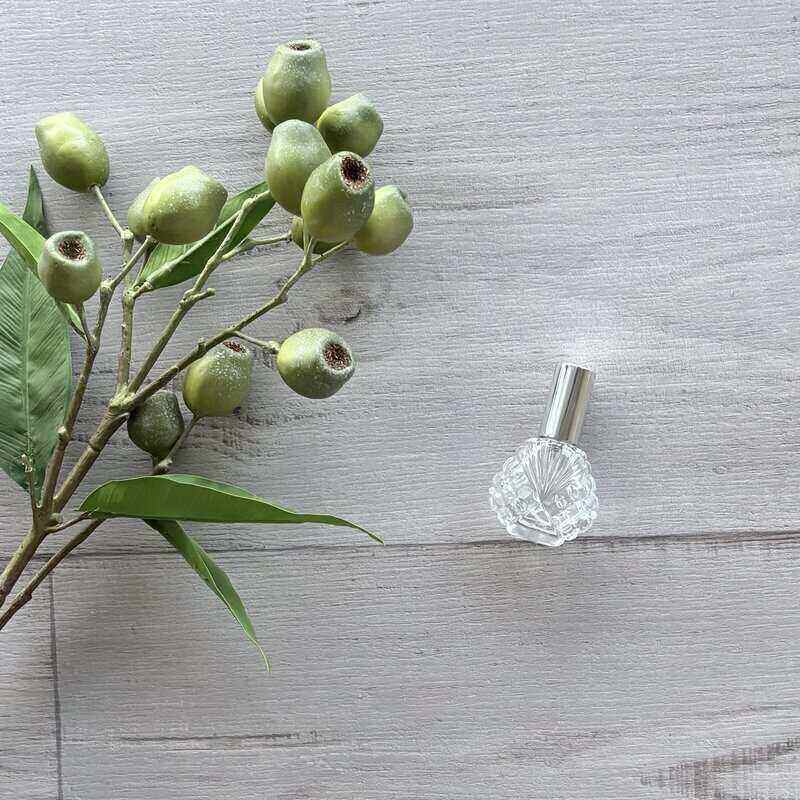 15ml Dahlia Glass Bottle with Silver Perfume Mister