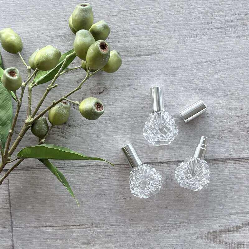 15ml Dahlia Glass Bottle with Silver Perfume Mister