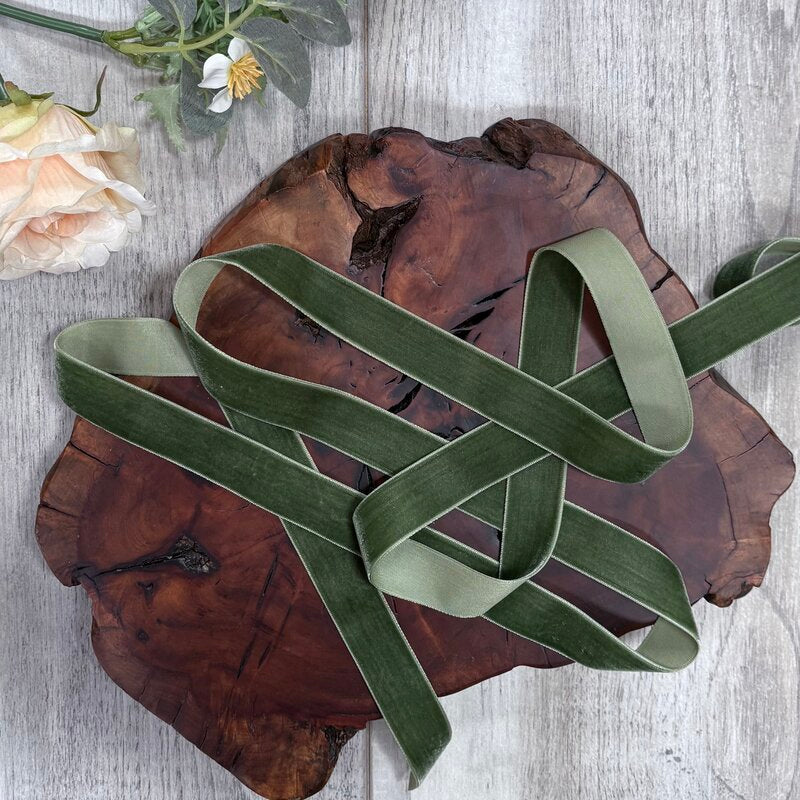 plush velvet ribbon moss 25mm x 20mt