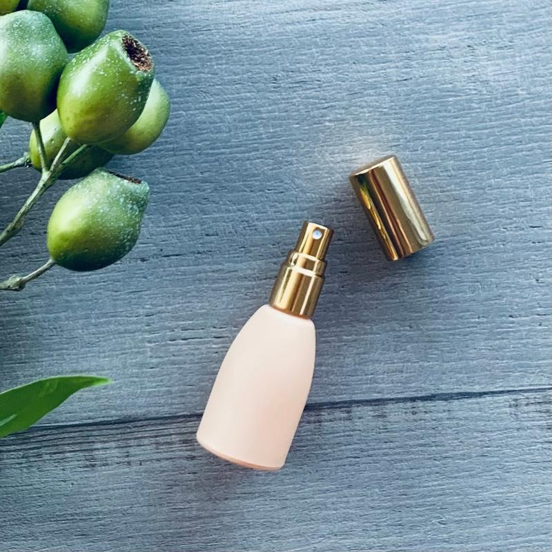 tara peach with gold perfume mister
