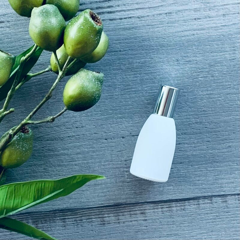 12ml white tara bottle with silver roller