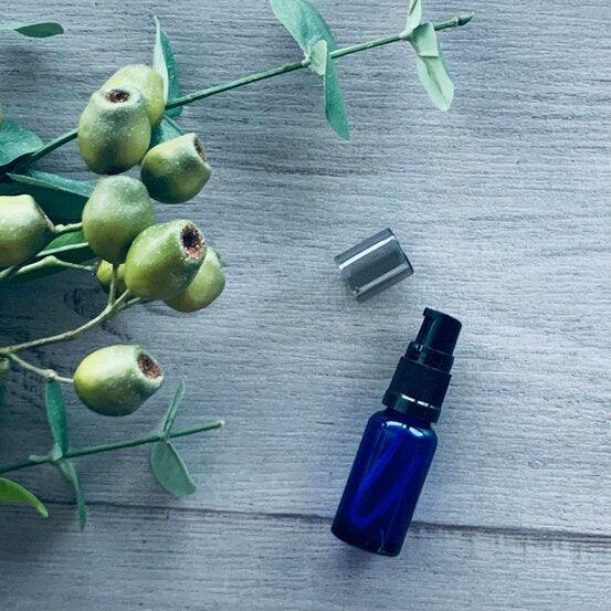 20ml Cobalt Blue Glass Bottle with Black Serum Pump - centaur packaging