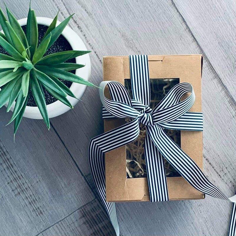 Small Window Display Boxes, perfect for small gifts or hampers ...